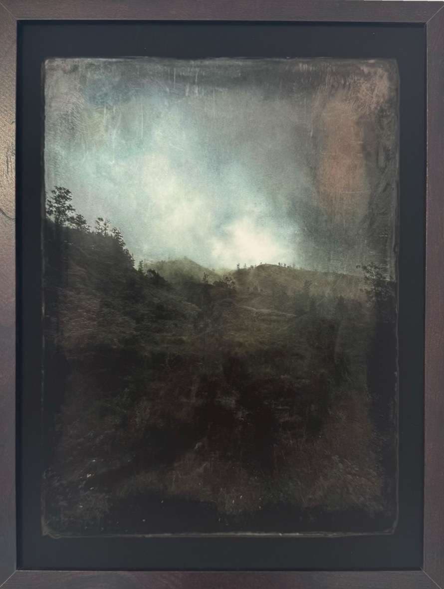 Valley of Mists av Emely Fleur – Galleri Risberg